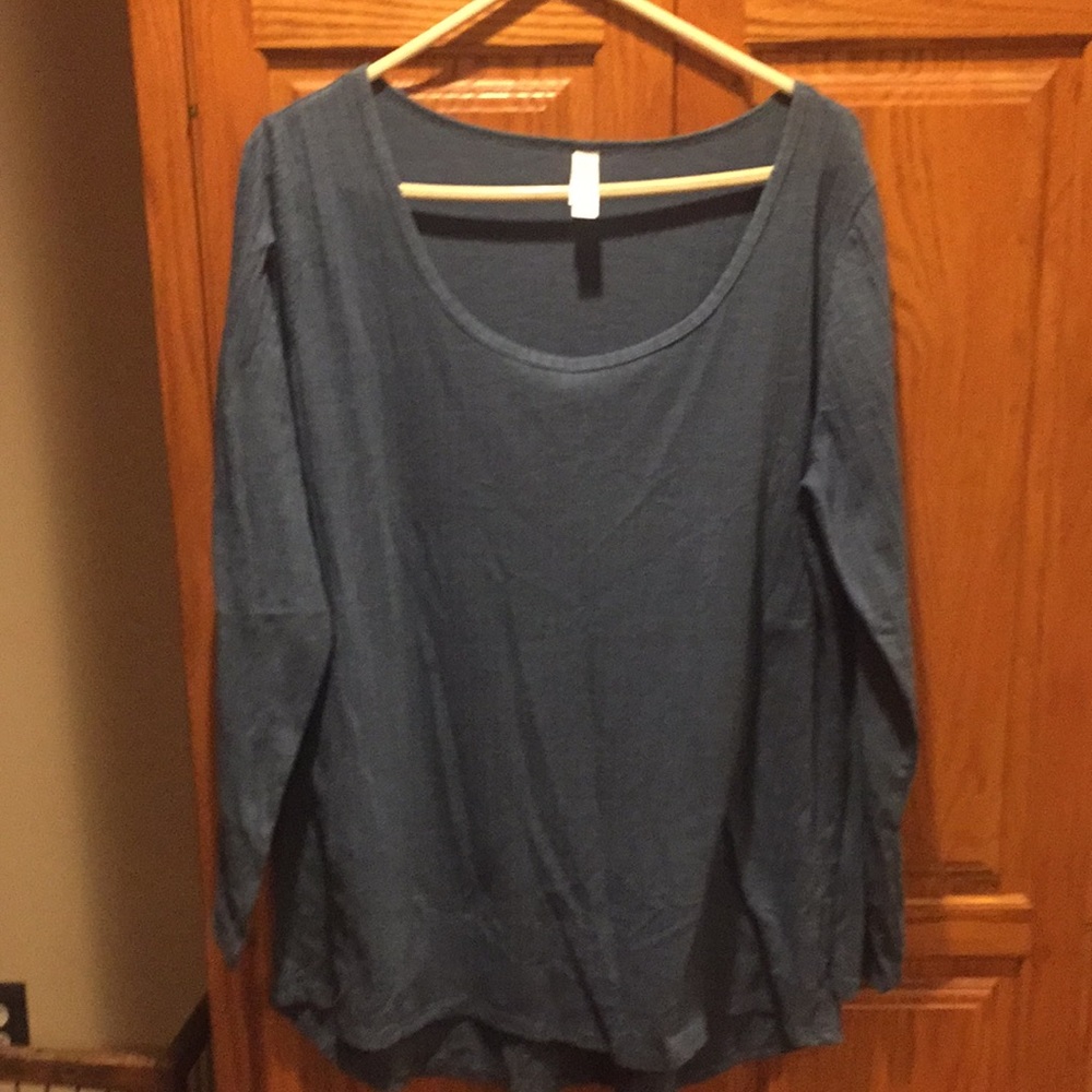 Lularoe lynnae size XL blue ribbed top
